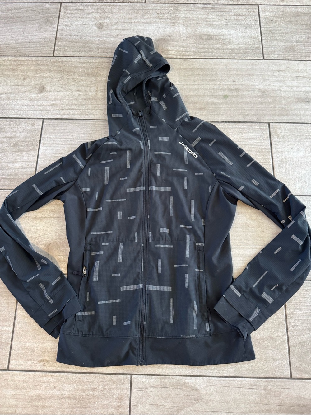 Brooks Women's Canopy jacket Windbreaker Running Hooded Full Zip Sz S